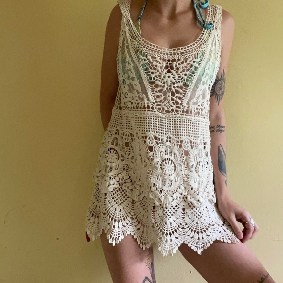 Bathing suit cover up - crochet style - Picture 2 of 8